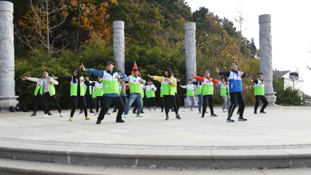 八段錦表演 八段錦表演